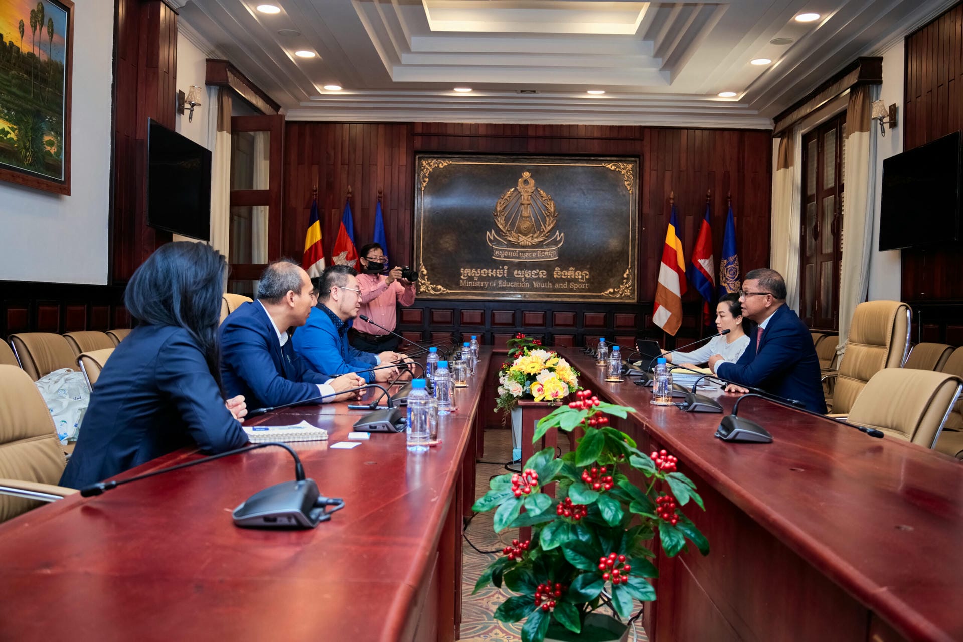 GC Life支持柬埔寨青年发展