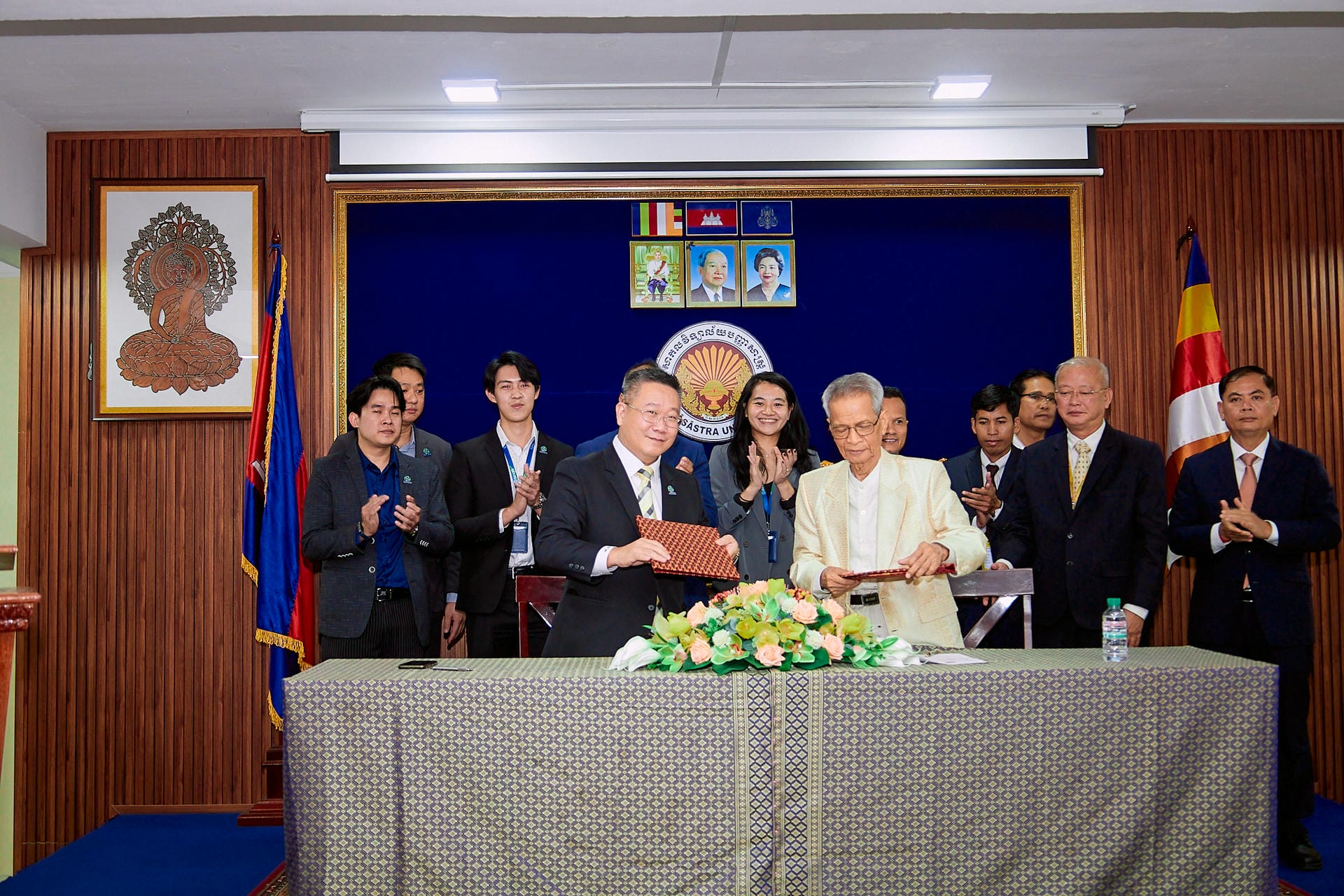 ពិធីចុះហត្ថលេខាជាផ្លូវការលើកិច្ចព្រមព្រៀងជាដៃគូសហការរវាង GC Life និង សាលា​ PUC